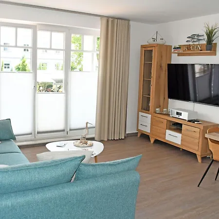 Appartementhaus Mit Balkon 300 M Bis Zum Vg *