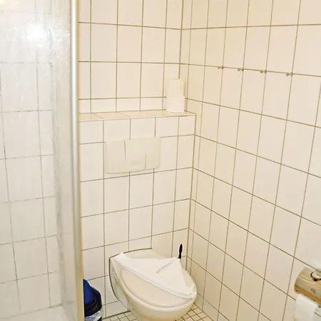 Appartementhaus Mit Balkon 300 M Bis Zum Vg * Гёрен