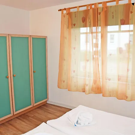 Appartementhaus Mit Balkon 300 M Bis Zum Vg * Гёрен