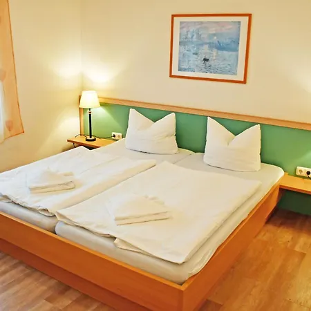 Вилла Appartementhaus Mit Balkon 300 M Bis Zum Vg