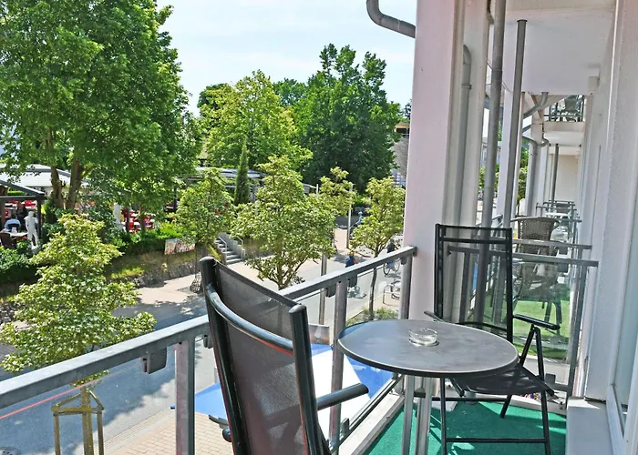 Villa Appartementhaus Mit Balkon 300 M Bis Zum Vg