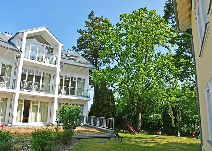 Appartementhaus Mit Balkon 300 M Bis Zum Vg *